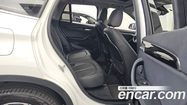 BMW X1 (F48) xDrive 20i xLine 2022 — фото 12