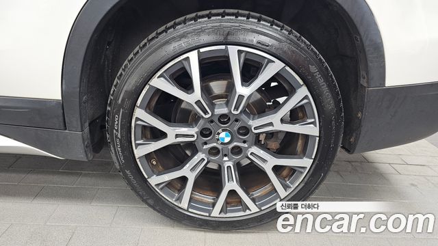 BMW X1 (F48) xDrive 20i xLine 2022 — фото 21