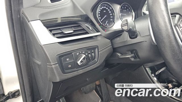BMW X1 (F48) xDrive 20i xLine 2022 — фото 29