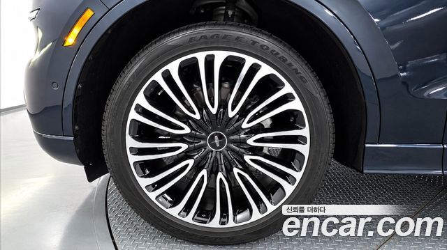 Lincoln Aviator (II) 3.0 Black Label AWD 2022 — фото 5