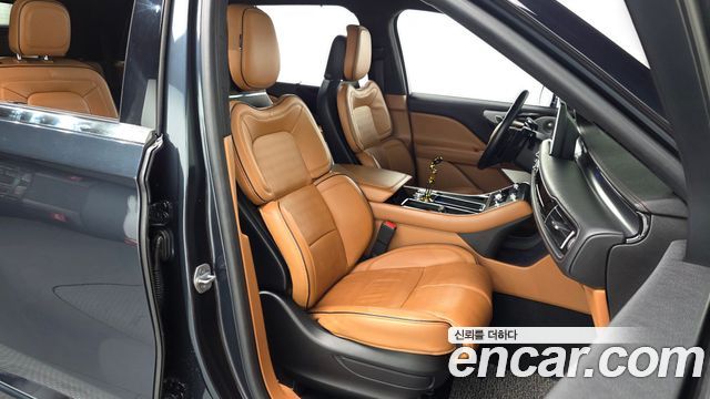 Lincoln Aviator (II) 3.0 Black Label AWD 2022 — фото 32