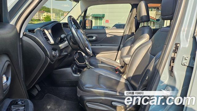Jeep Renegade 2.0 Diesel Longitude AWD 2017 — фото 10