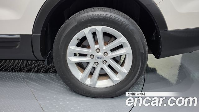 Ford Explorer 2.0 Ecoboost 2WD 5th 2014 — фото 27