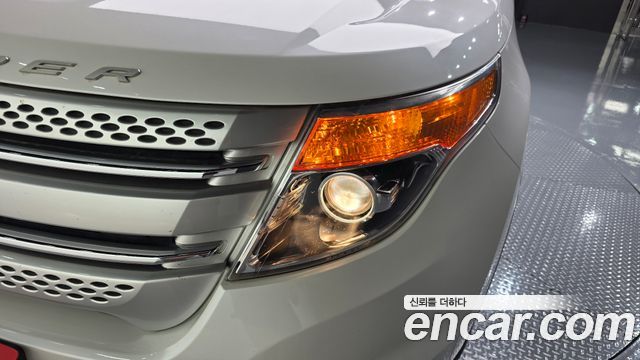 Ford Explorer 2.0 Ecoboost 2WD 5th 2014 — фото 28