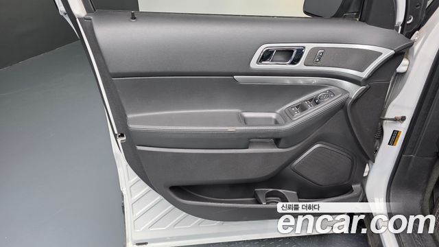 Ford Explorer 2.0 Ecoboost 2WD 5th 2014 — фото 30