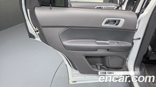 Ford Explorer 2.0 Ecoboost 2WD 5th 2014 — фото 31