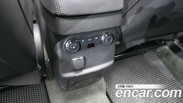 Ford Explorer 2.0 Ecoboost 2WD 5th 2014 — фото 34