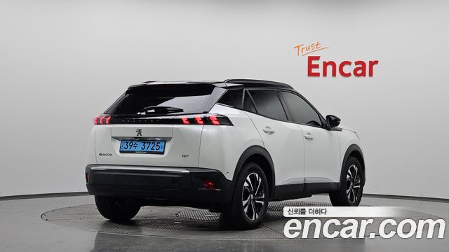 Peugeot e-2008 (II) EV GT 2023 — фото 2