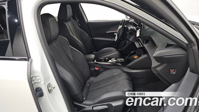 Peugeot e-2008 (II) EV GT 2023 — фото 11