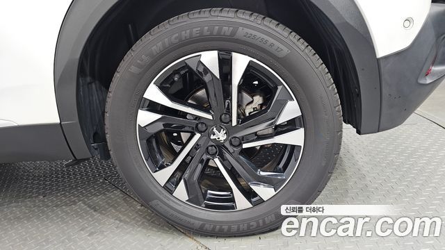 Peugeot e-2008 (II) EV GT 2023 — фото 21