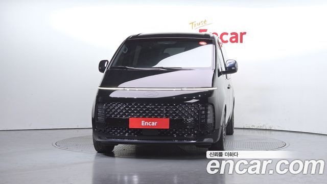 Hyundai Staria 4WD Lounge 9-Seater Prestige 2025 — фото 3