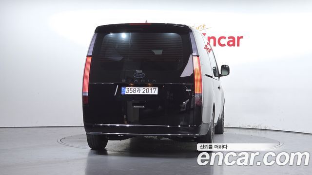 Hyundai Staria 4WD Lounge 9-Seater Prestige 2025 — фото 4