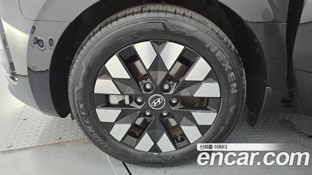 Hyundai Staria 4WD Lounge 9-Seater Prestige 2025 — фото 5
