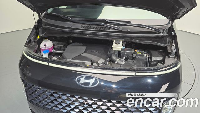 Hyundai Staria 4WD Lounge 9-Seater Prestige 2025 — фото 6