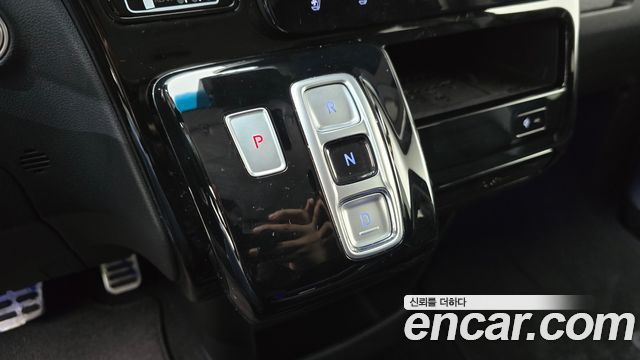 Hyundai Staria 4WD Lounge 9-Seater Prestige 2025 — фото 9