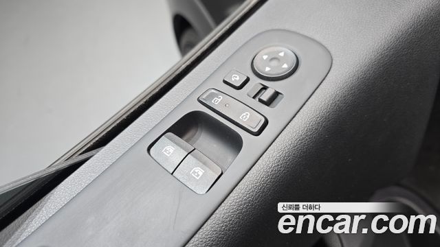 Hyundai Staria 4WD Lounge 9-Seater Prestige 2025 — фото 14