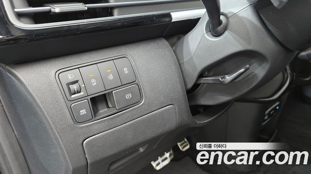 Hyundai Staria 4WD Lounge 9-Seater Prestige 2025 — фото 15