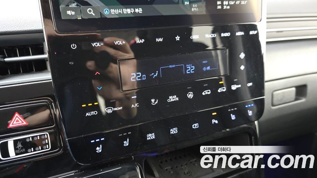 Hyundai Staria 4WD Lounge 9-Seater Prestige 2025 — фото 19