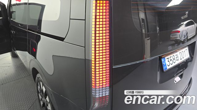 Hyundai Staria 4WD Lounge 9-Seater Prestige 2025 — фото 23