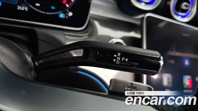 Mercedes-Benz CLE-Class (C236) CLE200 Cabriolet 2025 — фото 9