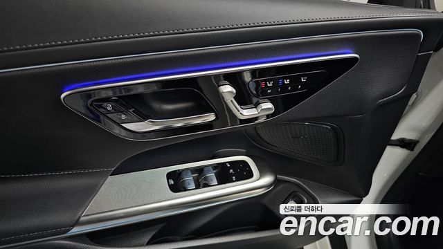 Mercedes-Benz CLE-Class (C236) CLE200 Cabriolet 2025 — фото 18
