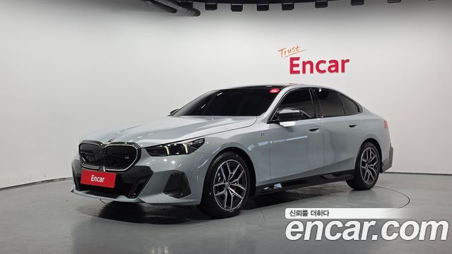 BMW 5 Series (G60) 520i Special Edition 2025 — фото 1