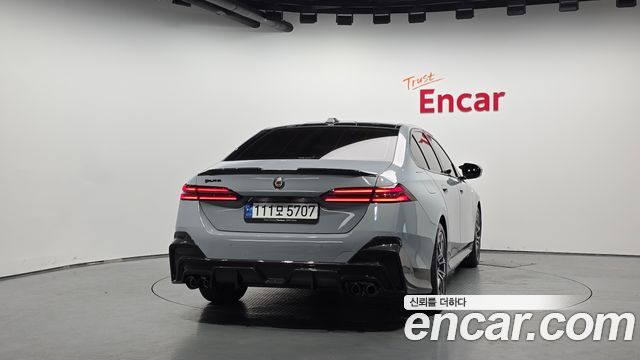 BMW 5 Series (G60) 520i Special Edition 2025 — фото 4