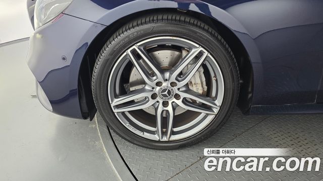 Mercedes-Benz E-Class (W213) E300 AMG Line 2019 — фото 5