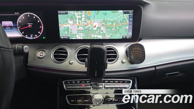 Mercedes-Benz E-Class (W213) E300 AMG Line 2019 — фото 13