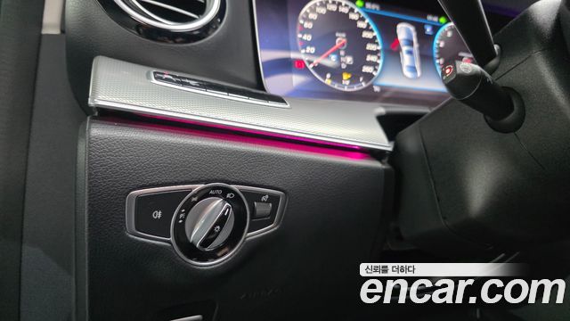 Mercedes-Benz E-Class (W213) E300 AMG Line 2019 — фото 31