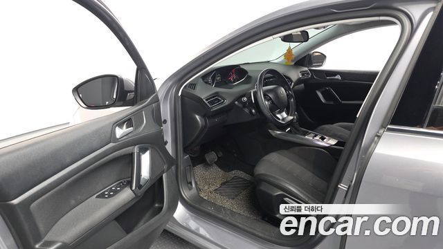 Peugeot 308SW (II) 1.6 BlueHDi Allure 2018 — фото 10