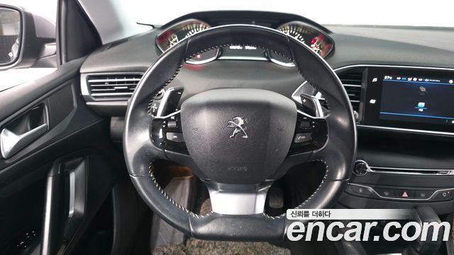 Peugeot 308SW (II) 1.6 BlueHDi Allure 2018 — фото 13