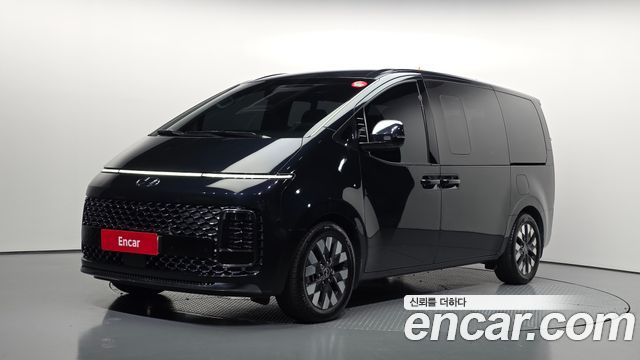 Hyundai Staria 4WD Lounge 9-Seater Inspiration 2022 — фото 1