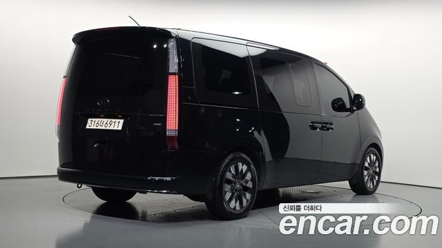 Hyundai Staria 4WD Lounge 9-Seater Inspiration 2022 — фото 2