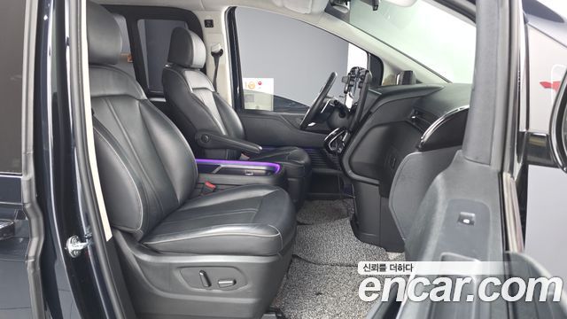 Hyundai Staria 4WD Lounge 9-Seater Inspiration 2022 — фото 11