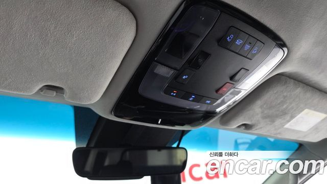 Hyundai Staria 4WD Lounge 9-Seater Inspiration 2022 — фото 17