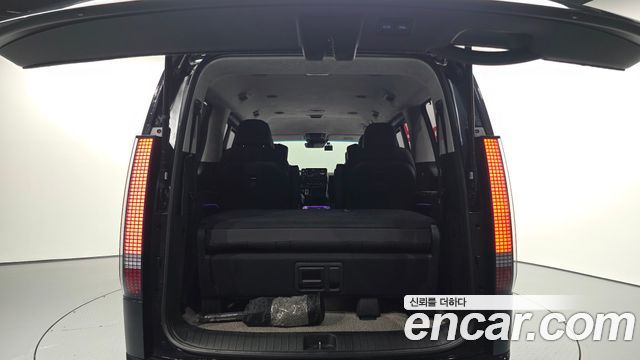 Hyundai Staria 4WD Lounge 9-Seater Inspiration 2022 — фото 20
