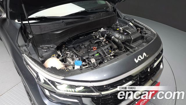 Kia Seltos Gasoline 1.6 Turbo 2WD Signature 2023 — фото 6