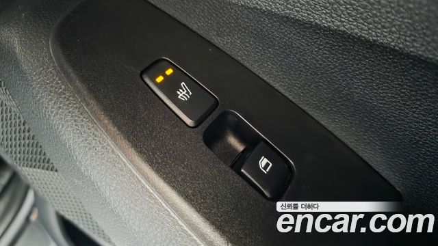 Kia Seltos Gasoline 1.6 Turbo 2WD Signature 2023 — фото 19