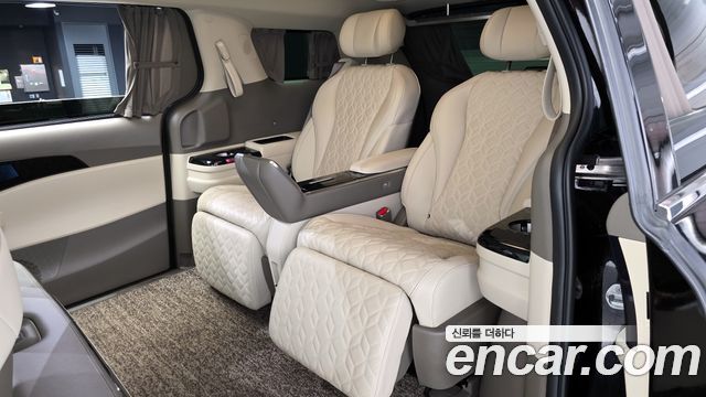 Kia Carnival (IV) Gasoline 4-Seater Hi Limousine Signature 2025 — фото 15