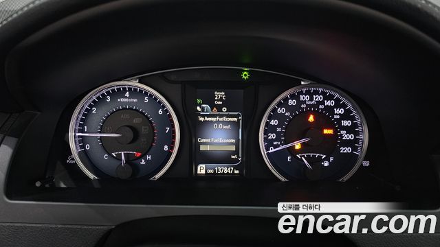 Toyota Camry 2.5 XLE 2017 — фото 8