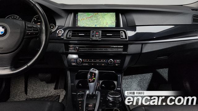 BMW 5 Series (F10) 520d xDrive M Aero Dynamic 2016 — фото 14