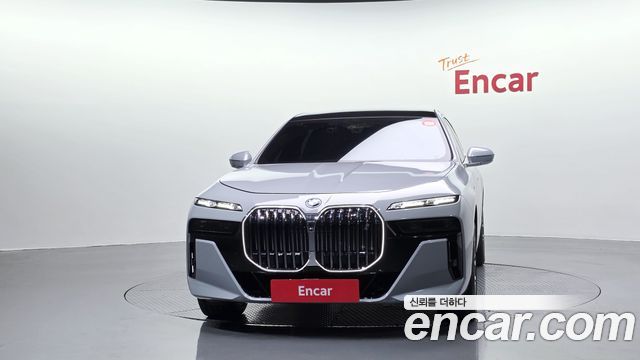 BMW i7 (G70) xDrive 60 M sport 2023 — фото 3