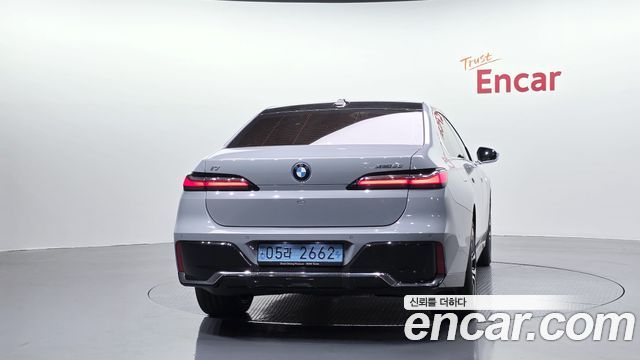 BMW i7 (G70) xDrive 60 M sport 2023 — фото 4