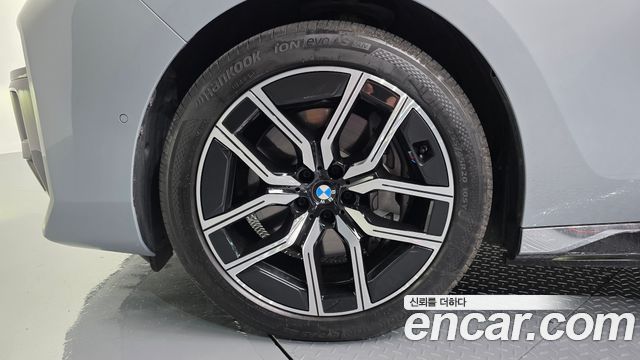 BMW i7 (G70) xDrive 60 M sport 2023 — фото 5