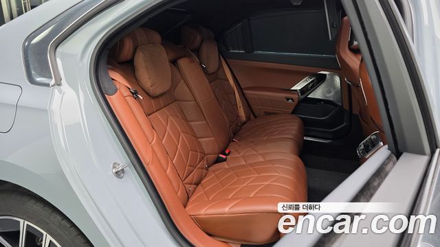 BMW i7 (G70) xDrive 60 M sport 2023 — фото 11