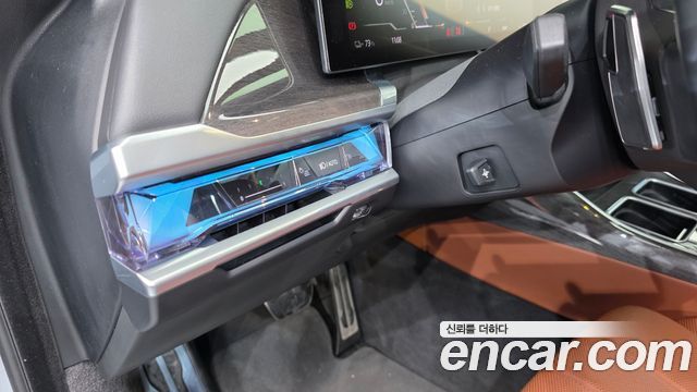 BMW i7 (G70) xDrive 60 M sport 2023 — фото 20