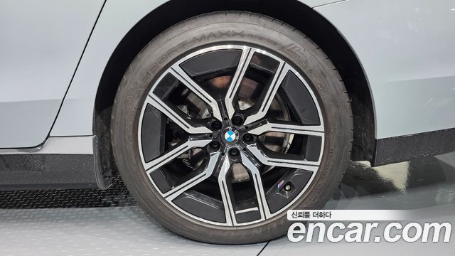 BMW i7 (G70) xDrive 60 M sport 2023 — фото 21