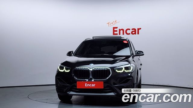 BMW X1 (F48) xDrive 20i Advantage 2020 — фото 3