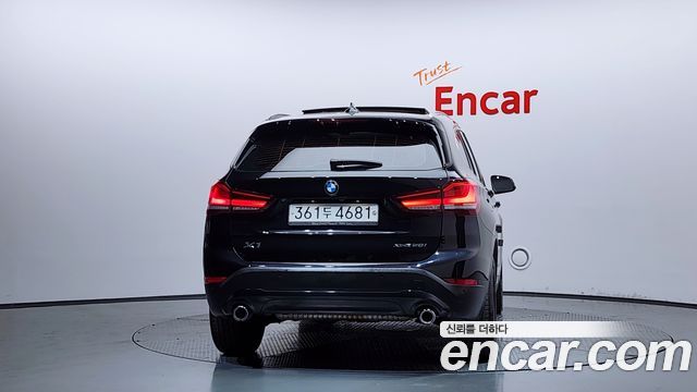 BMW X1 (F48) xDrive 20i Advantage 2020 — фото 4